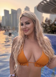 Vera blonde - escort in Dubai Photo 12 of 18