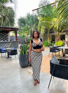 Vera - puta in Accra Photo 3 of 3