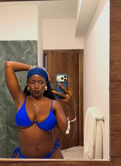 Vera - puta in Ajmān Photo 2 of 5