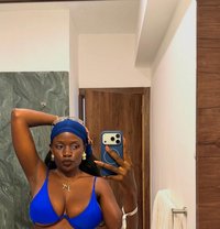 Vera - puta in Ajmān Photo 2 of 5