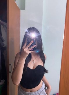 Vera - escort in Mumbai Photo 2 of 3