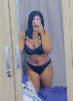 Vera - puta in Kuala Lumpur Photo 2 of 4