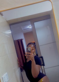 Vera - escort in Accra Photo 1 of 5