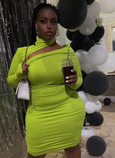 Vera Sidika - masseuse in Riyadh Photo 5 of 7
