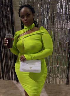 Vera Sidika - masseuse in Riyadh Photo 7 of 7