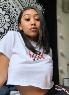 Vera - escort in Bali Photo 7 of 7