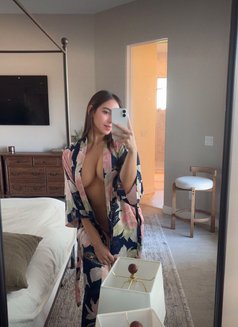REAL Party Girl - escort in Tokyo Photo 4 of 9