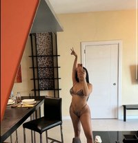 Verary - escort in Montenegro