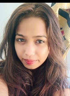 Verifie high profile indian & Russian - puta in Gurgaon Photo 4 of 4