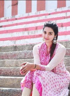 verified Indian high profile & Russian - puta in Gurgaon Photo 6 of 7