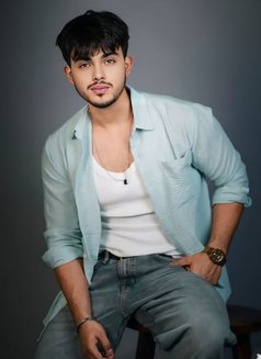Verified profile only for male - Acompañantes masculino in Bangalore Photo 16 of 17