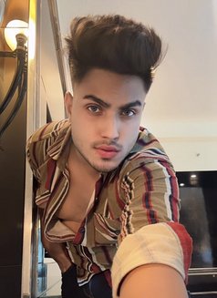 Verified profile only for male - Male escort in Bangalore Photo 14 of 17