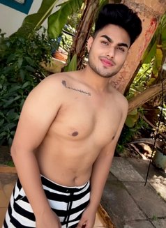Verified profile only for male - Male escort in New Delhi Photo 8 of 17