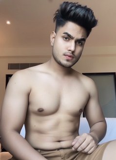 Verified profile only for male - Male escort in New Delhi Photo 14 of 17