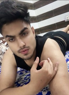 Verified profile only for male - Male escort in New Delhi Photo 15 of 17