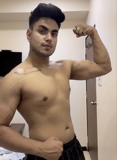 Verified profile only for male - Acompañantes masculino in Nagpur Photo 8 of 22