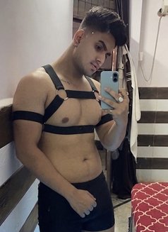 Verified profile only for male - Acompañantes masculino in Nagpur Photo 10 of 22