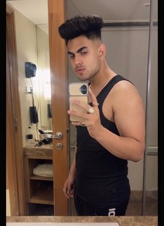 Verified profile only for male - Acompañantes masculino in Nagpur Photo 19 of 22