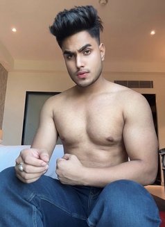 Verified profile only for male - Acompañantes masculino in Nagpur Photo 21 of 22