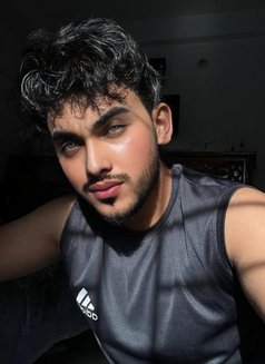 Verified profile only for male - Male escort in New Delhi Photo 18 of 18