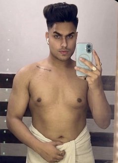 Verified profile only for male - Male escort in New Delhi Photo 12 of 13