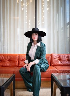 Verified Rosa - dominatrix in Lisbon Photo 8 of 10