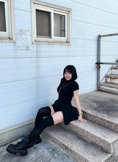 Verify Sexy Karina - puta in Amsterdam Photo 5 of 7