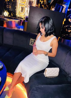 Veronica - escort in Dubai Photo 2 of 4