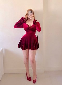 Veronica - escort in Erbil Photo 2 of 3