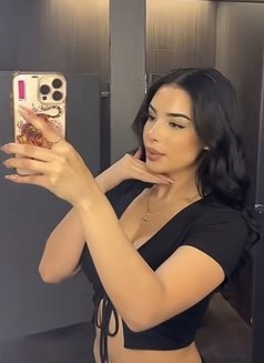 Veronica - escort in Beirut Photo 4 of 15