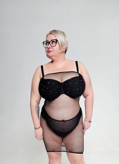 Veronica - escort in Dubai Photo 15 of 18