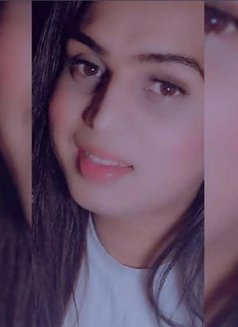 Veronica Singh - puta in New Delhi Photo 1 of 6