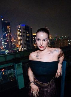 VERONICCA Aqila VVIP SERVICES - Transsexual escort in Jakarta Photo 17 of 18