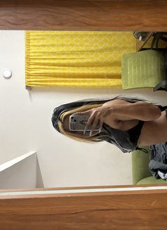 Veronika - Transsexual escort in New Delhi Photo 22 of 22