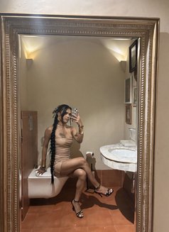 Veronika - Acompañantes transexual in New Delhi Photo 17 of 18