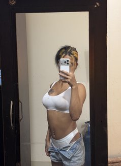 Veronika - Transsexual escort in New Delhi Photo 28 of 28