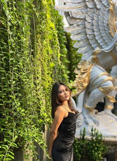 Veronika - escort in Bali Photo 4 of 6
