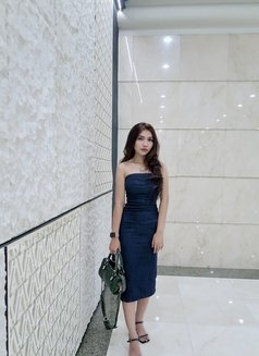 Veronika - escort in Jakarta Photo 3 of 17