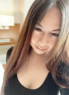 Veronika Oktober - Transsexual escort in Bangkok Photo 2 of 6