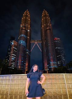 Nika Party Girl Drinking Huge Boobs 38E - puta in Kuala Lumpur Photo 2 of 18