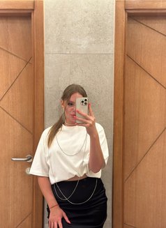 Veronika - puta in Dubai Photo 6 of 7