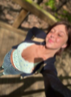 Veroniqua - puta in Charleroi Photo 5 of 5