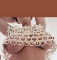 Verri - escort in Dijon