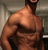 Vers - Male escort in Dubai
