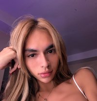 Sexy Vers Young Gladys (Best Sucker) - Transsexual escort in Bali Photo 13 of 13