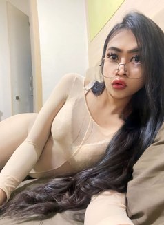 Vers Top Huge With Real Big Dick - Transsexual escort in Jakarta Photo 5 of 16