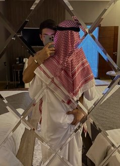 Vers Twink - Male escort in Riyadh Photo 8 of 8