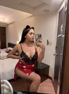 Versatile Airah (With Poppers) - Transsexual escort in Manila Photo 25 of 29