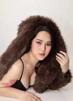 Versa Blaire - Acompañantes transexual in Manila Photo 10 of 11