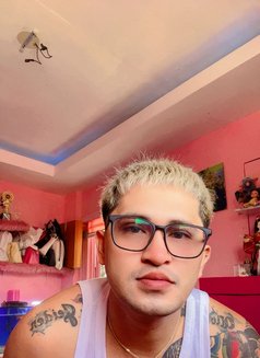 Versa Dadbod in Town - Acompañantes masculino in Manila Photo 13 of 21